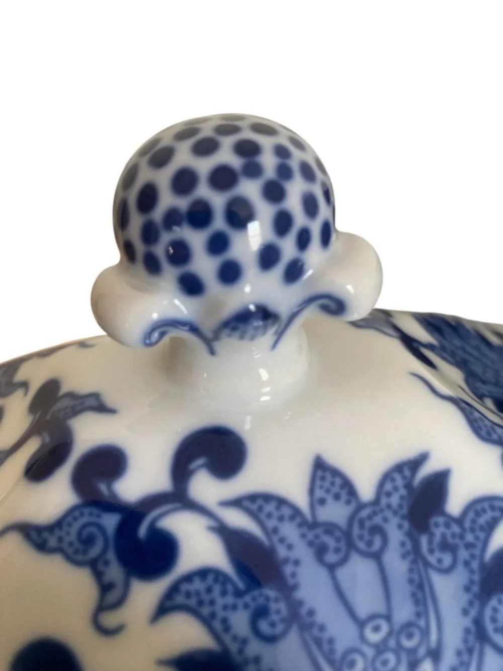 Vtg Bombay Co Blue And White Porcelain Covered Dish Chinoiserie Floral Design